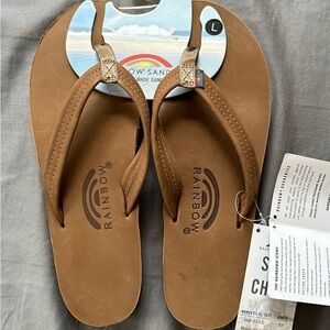 NWT Rainbow women’s flip flops